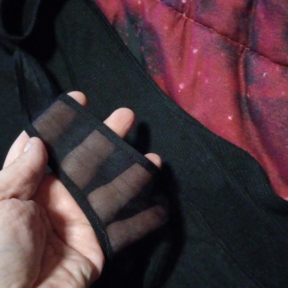 Black Ruffle Tank - Picture 4 of 4